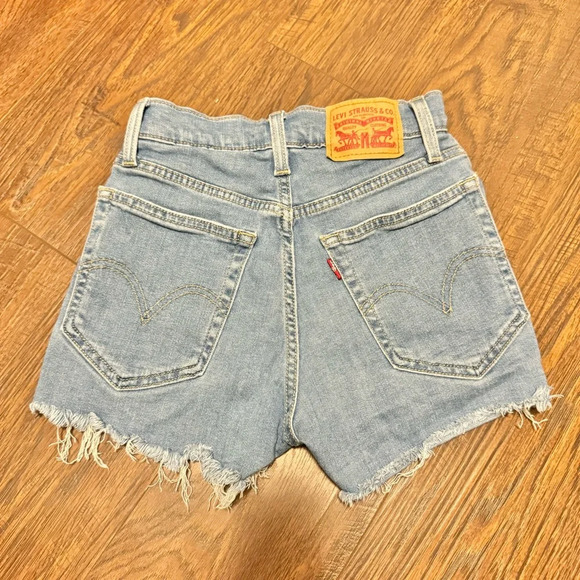 Levi's Light Blue Jean Shorts - Picture 2 of 5